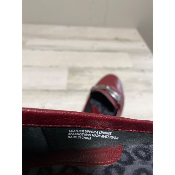Born D05005 woman’s burgundy loafer size 8M - Picture 6 of 8